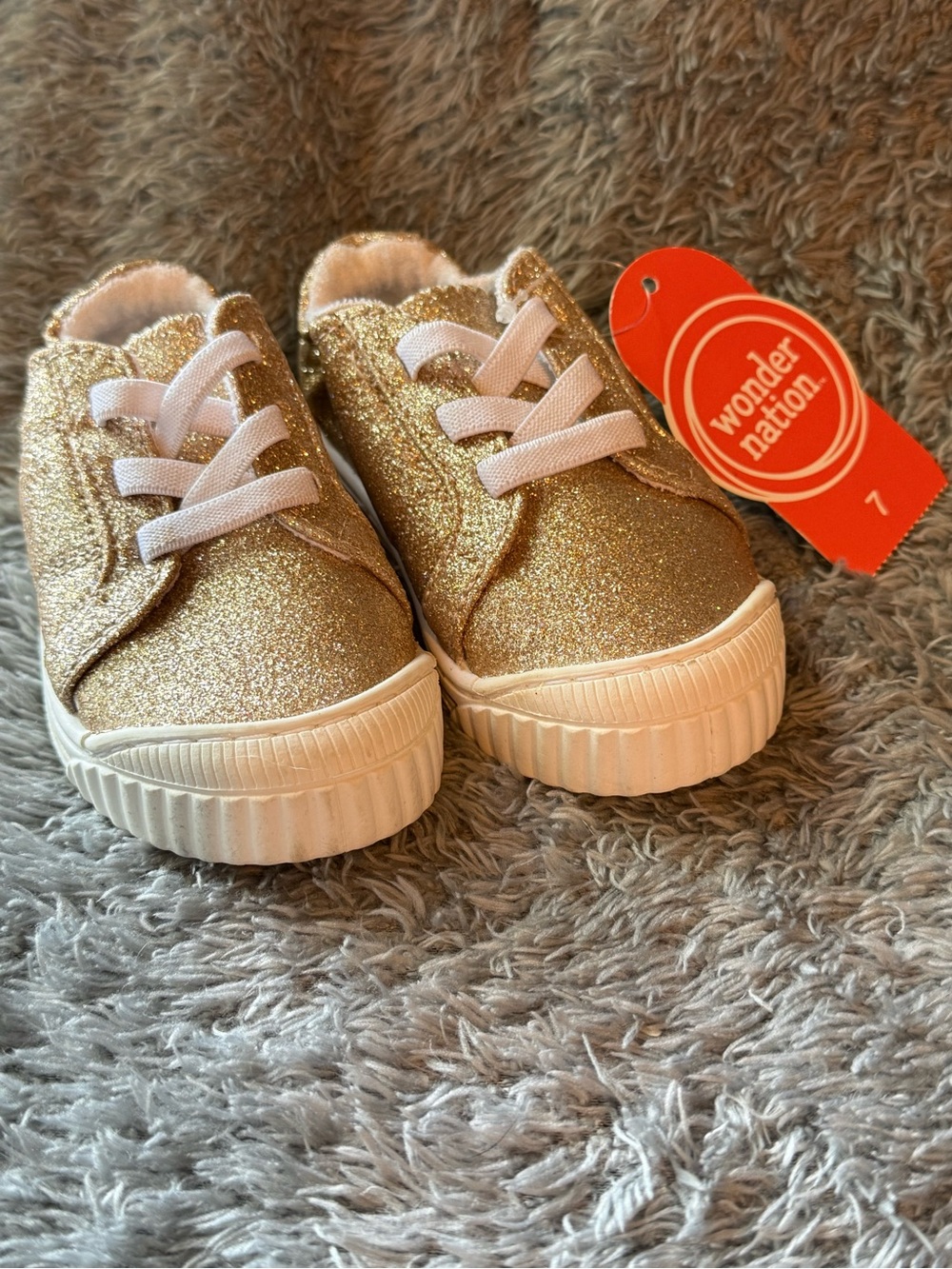 Wonder Nation Kids' Gold Glitter Sneakers Girls 7 New